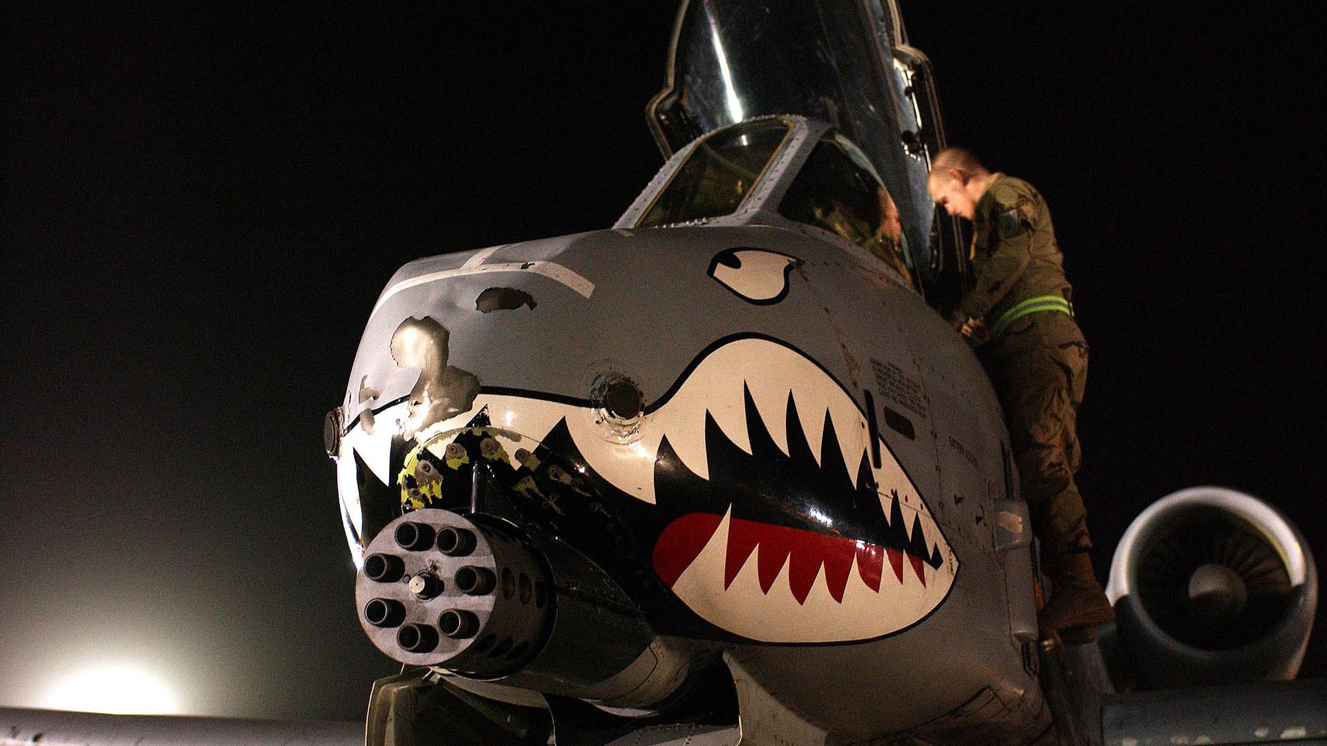 “瞬间超越：超车瞬间点燃全场热血”，瞬间超速是什么意思